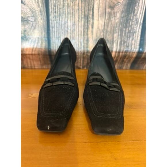 Stuart Weitzman Women's Black Suede Block Heel Pumps Size 7 Vintage - Picture 4 of 8